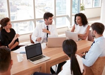 Governança clínica: o que é e como fazer?