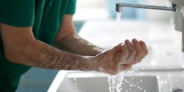 Como prevenir acidentes de trabalho em hospitais, clínicas e consultórios