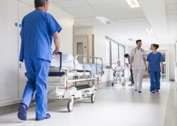 Como organizar a rotina de atendimento em casos de escassez de material