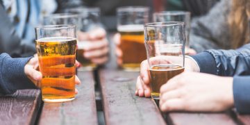 Estudo europeu aponta relação entre AVC e álcool