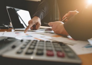 Tocando a Bola de Lado