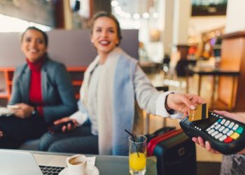 Entenda as novas regras do cartão de crédito e como as mudanças te afetam