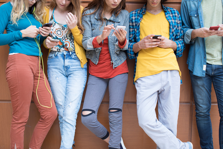 Tempo de tela pode influenciar na saúde mental dos adolescentes