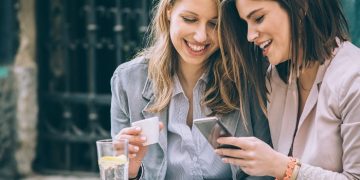 4 cuidados ao emprestar dinheiro para amigos