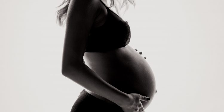 O empoderamento feminino, da concepção ao parto, na palma da sua mão