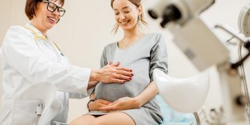 Qual é a importância de ampliar o diálogo sobre parto normal na rede suplementar?