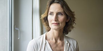 Tabagismo pode afetar hormônios e antecipar menopausa