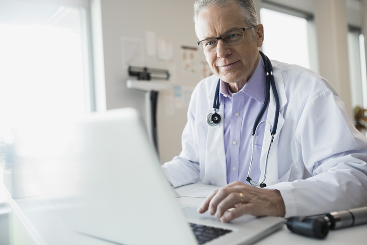 Como escolher um seguro empresarial para sua clínica?