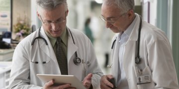 Como nossos resultados de exames podem ajudar os outros e o sistema de saúde