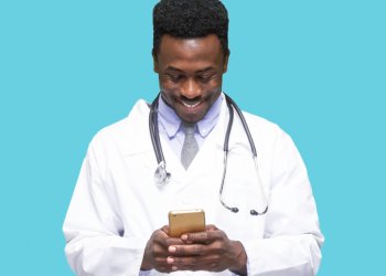 Uso de aplicativos de mensagens entre médicos requer cuidados