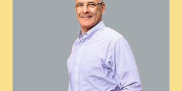 Unimed-BH lança livro para comemorar 50 anos de história