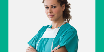 Dentista olha para a tela sobre um fundo branco e verde