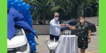 Unimed Rio recebe carro da campanha Viva a Vida