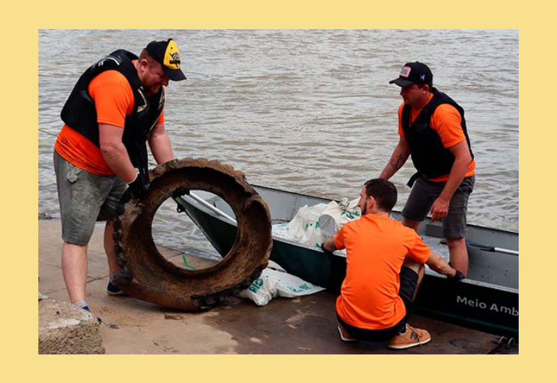 Unimed Blumenau reúne voluntários e recolhe resíduos em mutirão de limpeza