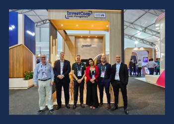 Estande da InvestCoop recebe Unimeds