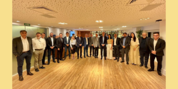 Diretoria e time comercial da Seguradora recebem presidente e vice da Aconseg