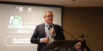 Representantes do Sistema Unimed discutem o autismo no VIII Fórum da Comissão de Cooperativismo Médico, iniciativa do CFM