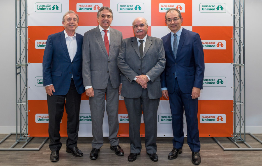 Faculdade Unimed anuncia parcerias, reinaugura biblioteca e celebra o conhecimento
