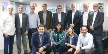 Comunicação Assertiva reúne líderes da Seguros Unimed, Unimed Participações e da InvestCoop