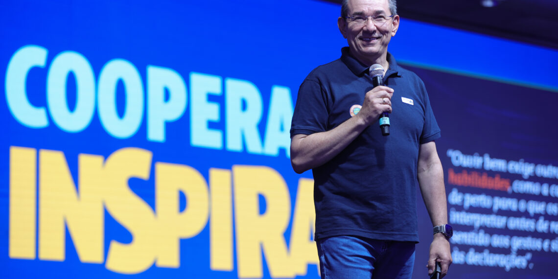 Coopera+Inspira: evento da Seguros Unimed reconhece colaboradores em clima de festival da música