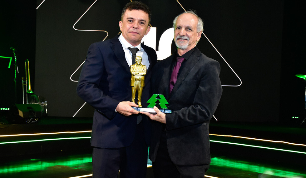 ‘A marca Unimed ainda tem potencialidades que podem, e devem, ser mais exploradas’, diz Elias Leite em homenagem