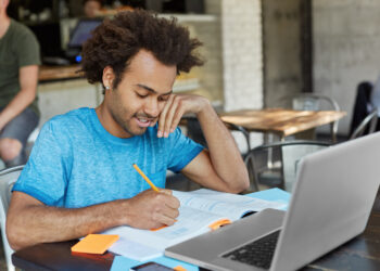 Vestibular: Faculdade Unimed abre inscrições com bolsas de 60% a 100%