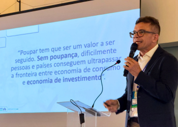 ‘Como qualquer profissional, o médico precisa transformar renda em patrimônio’, enfatiza Elias Leite