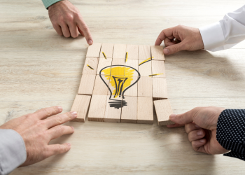 Webinar da Faculdade Unimed aborda desafios e modelos de cuidado no TEA