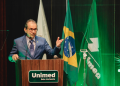 Na posse da diretoria e conselheiros da Unimed-BH, Helton Freitas destaca intercooperação com a Seguradora